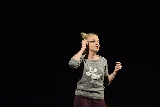 Grafika 2: Spektakl "Żona do adopcji" - 18.05.2022