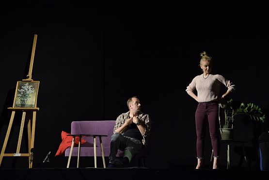 Grafika 7: Spektakl "Żona do adopcji" - 18.05.2022