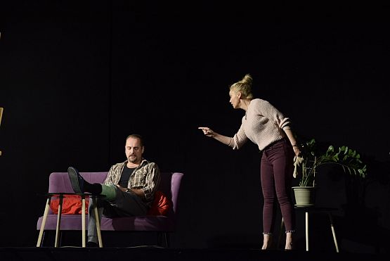 Grafika 8: Spektakl "Żona do adopcji" - 18.05.2022