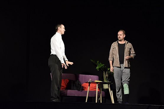 Grafika 14: Spektakl "Żona do adopcji" - 18.05.2022