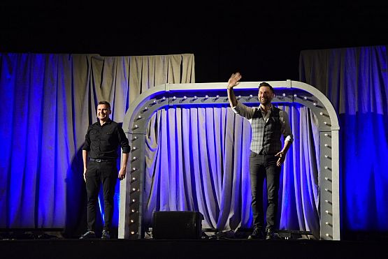 Grafika 1: Kabaret PARANIENORMALNI - 21.05.2022