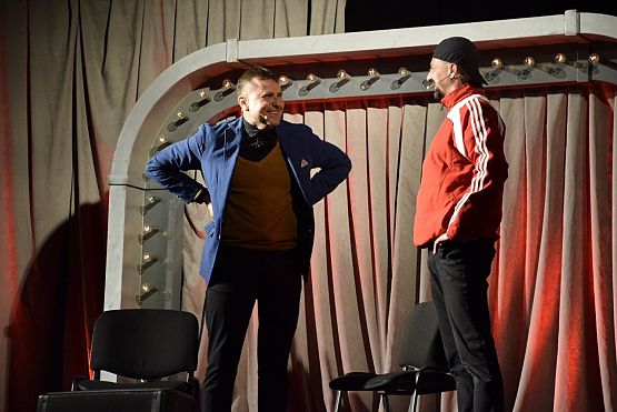 Grafika 7: Kabaret PARANIENORMALNI - 21.05.2022