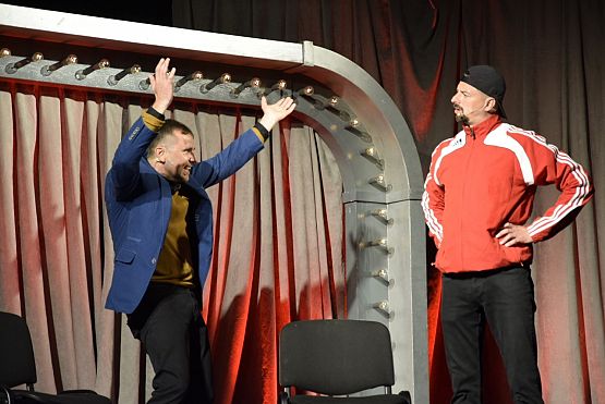 Grafika 10: Kabaret PARANIENORMALNI - 21.05.2022