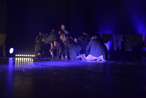 Grafika 2: Spektakle Teatru Tańca Jeszcze Pięć Minut 5.06.2022