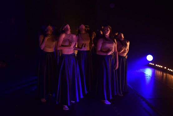 Grafika 10: Spektakle Teatru Tańca Jeszcze Pięć Minut 5.06.2022