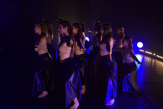 Grafika 11: Spektakle Teatru Tańca Jeszcze Pięć Minut 5.06.2022