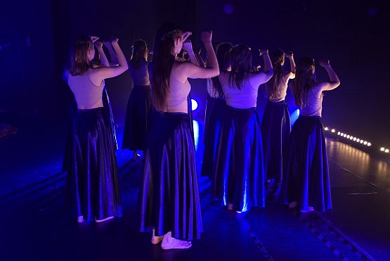 Grafika 12: Spektakle Teatru Tańca Jeszcze Pięć Minut 5.06.2022