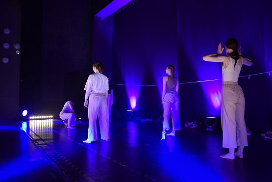 Grafika 22: Spektakle Teatru Tańca Jeszcze Pięć Minut 5.06.2022