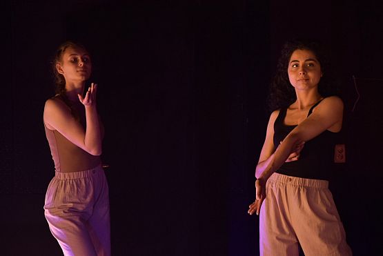 Grafika 24: Spektakle Teatru Tańca Jeszcze Pięć Minut 5.06.2022