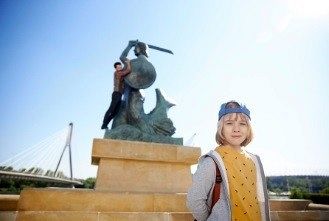 Grafika 1: Kto wykiwa detektywa?