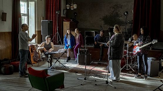 Grafika 3: Na chwilę, na zawsze