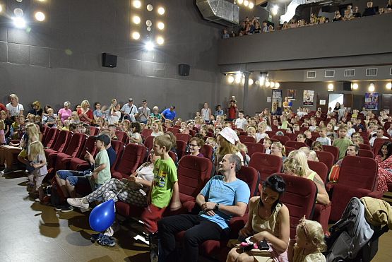 Grafika 4: Letnie spektakle teatralne dla dzieci - "Koziołek Matołek wyrusza w świat" - 23.07.2022