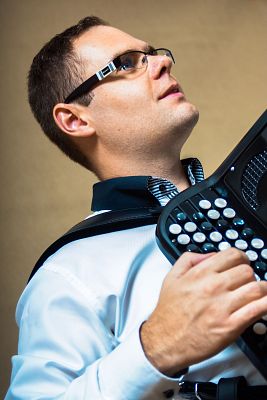 Grafika 3: Koncert Paweł A. Nowak