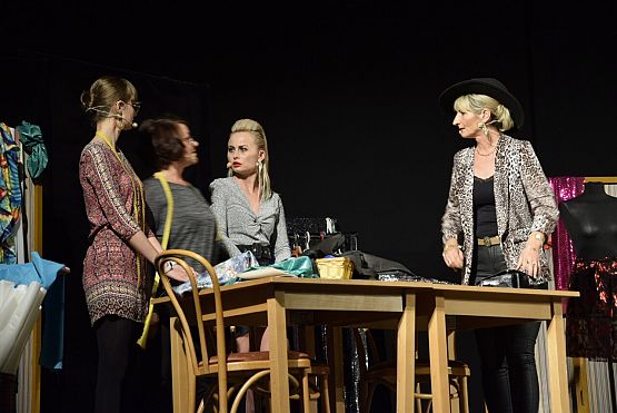 Grafika 12: Spektakl teatralny "PRZYMIARKA" - 24.10.2022