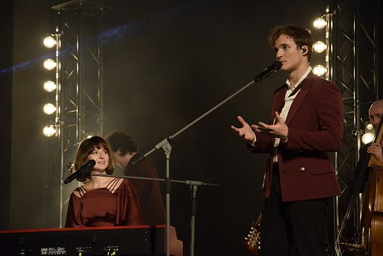 Grafika 11: Koncert zespołu KWIAT JABŁONI - 2.12.2022