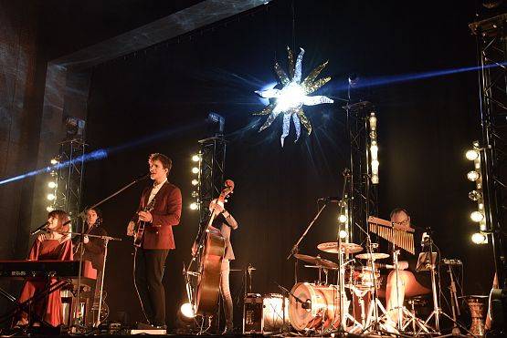 Grafika 17: Koncert zespołu KWIAT JABŁONI - 2.12.2022