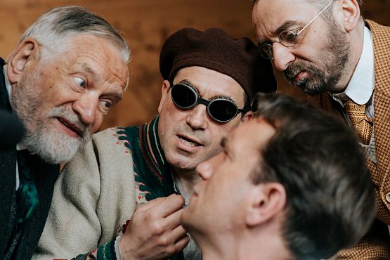 Grafika 2: Niebezpieczni dżentelmeni