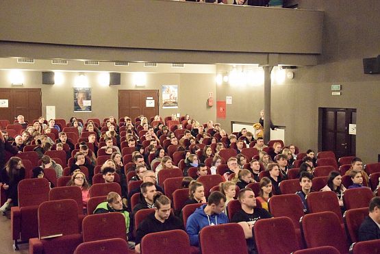 Grafika 5: "JUTRO BĘDZIE PADAĆ" - pokaz filmu oraz spotkanie z twórcami - 21.02.2023