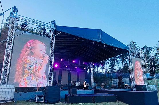 Grafika 2: Wygrana na festiwalu muzycznym