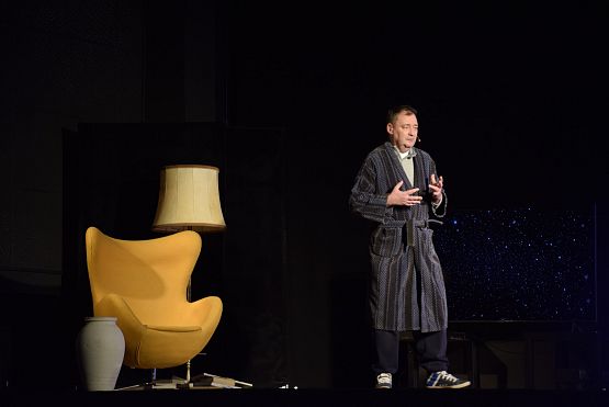 Grafika 5: Spektakl teatralny "MIŁOŚĆ NIE Z TEJ ZIEMI" - 18.04.2023