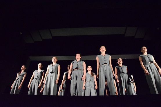 Grafika 3: Spektakle Teatru Tańca Jeszcze 5 Minut - 18.06.2023