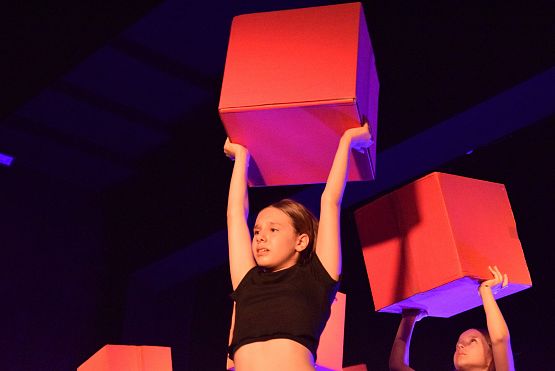 Grafika 15: Spektakle Teatru Tańca Jeszcze 5 Minut - 18.06.2023