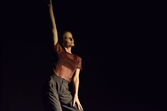 Grafika 18: Spektakle Teatru Tańca Jeszcze 5 Minut - 18.06.2023