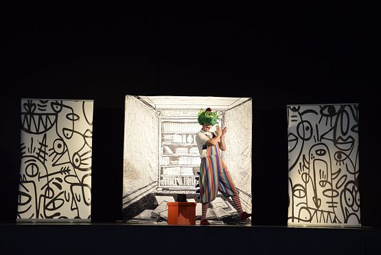 Grafika 10: Letnie spektakle teatralne w Zakątku Kultury - "W 7 DNI DOOKOŁA BAJEK" - 22.07.2023