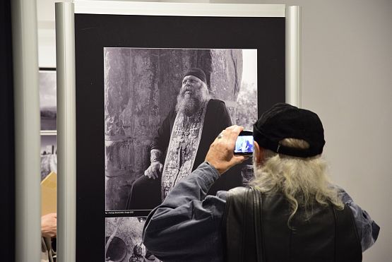 Grafika 9: "Za horyzontem" - wernisaż Lęborskiego Klubu Fotograficznego (20.10.2023)