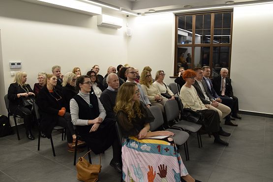 Grafika 10: Promocja tomiku Krzysztofa Grzesiaka pod tytułem "MORFOLOGIE" (16.11.2023)