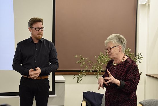 Grafika 5: Promocja tomiku Krzysztofa Grzesiaka pod tytułem "MORFOLOGIE" (16.11.2023)