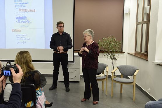 Grafika 4: Promocja tomiku Krzysztofa Grzesiaka pod tytułem "MORFOLOGIE" (16.11.2023)
