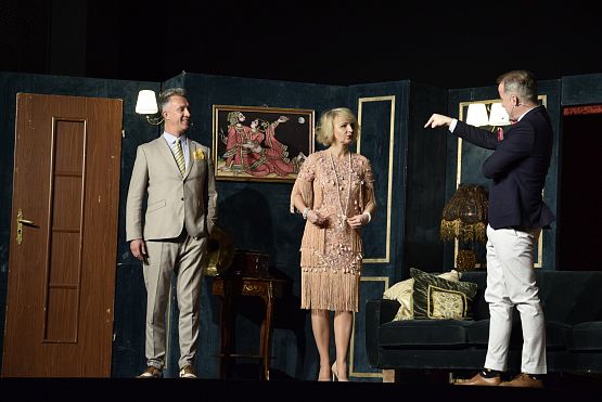 Grafika 8: Spektakl teatralny "Weekend z R." (27.11.2023)