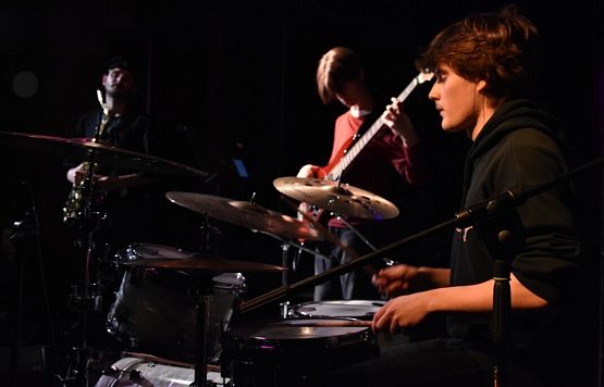 Grafika 4: Koncert jazzowy Kin Collective