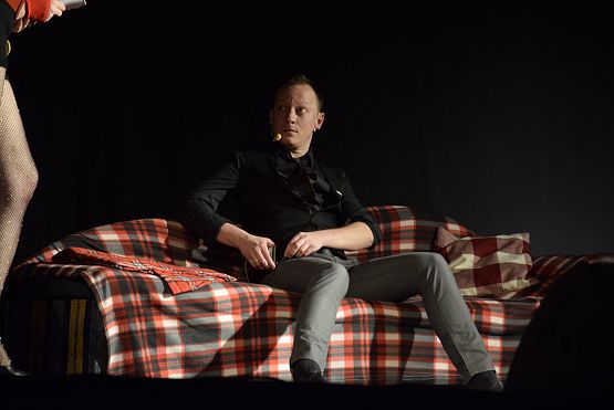 Grafika 12: Spektakl teatralny "TYLKO DLA DOROSŁYCH" (15.02.2024)