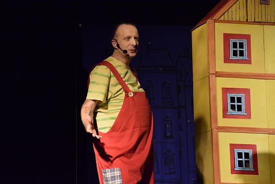 Grafika 1: Spektakl teatralny "PAN BRZUCHATEK" (18.02.2024)