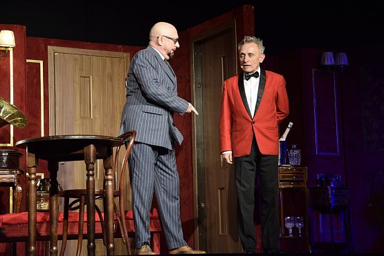 Grafika 4: Spektakl teatralny "PREZENT URODZINOWY" (19.02.2024)