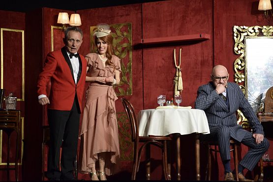 Grafika 11: Spektakl teatralny "PREZENT URODZINOWY" (19.02.2024)