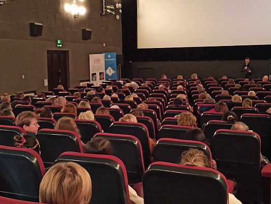 Grafika 2: Lęborskie Dni Walki z Depresją - pokaz filmu "UKRYTE PIĘKNO" (22.02.2024)