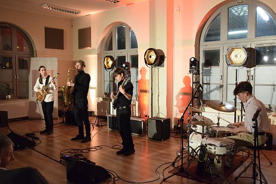 Grafika 4: Koncert KIN COLLECTIVE (2.03.2024)