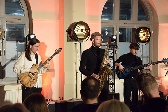 Grafika 7: Koncert KIN COLLECTIVE (2.03.2024)