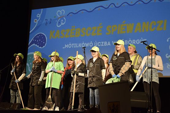 Grafika 7: Kaszëbsczé spiéwanczi "Mòtilkòwô ùczba w Lãbòrgù"  (11.03.2024)