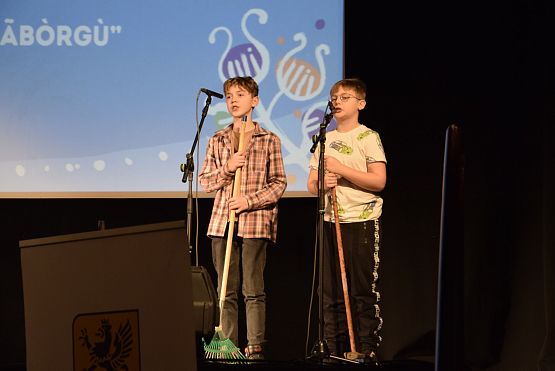 Grafika 10: Kaszëbsczé spiéwanczi "Mòtilkòwô ùczba w Lãbòrgù"  (11.03.2024)