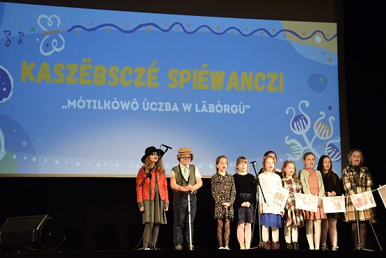 Grafika 11: Kaszëbsczé spiéwanczi "Mòtilkòwô ùczba w Lãbòrgù"  (11.03.2024)