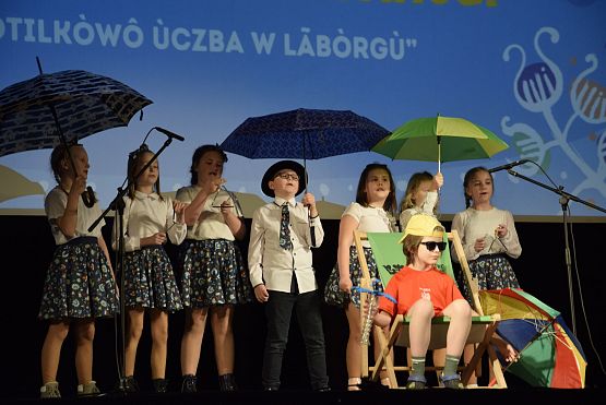 Grafika 15: Kaszëbsczé spiéwanczi "Mòtilkòwô ùczba w Lãbòrgù"  (11.03.2024)