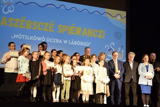 Grafika 38: Kaszëbsczé spiéwanczi "Mòtilkòwô ùczba w Lãbòrgù"  (11.03.2024)