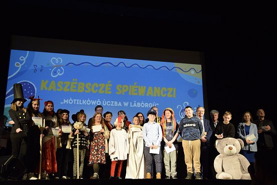 Grafika 43: Kaszëbsczé spiéwanczi "Mòtilkòwô ùczba w Lãbòrgù"  (11.03.2024)