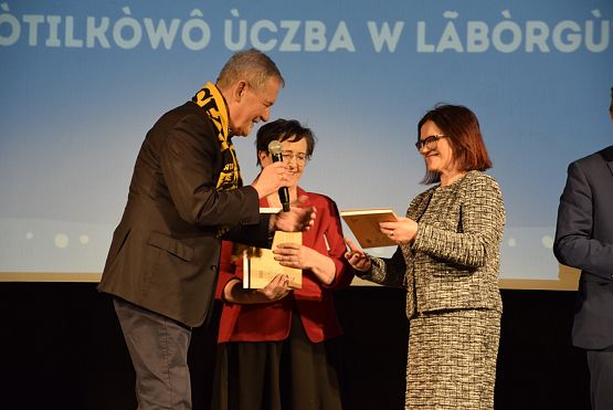 Grafika 51: Kaszëbsczé spiéwanczi "Mòtilkòwô ùczba w Lãbòrgù"  (11.03.2024)