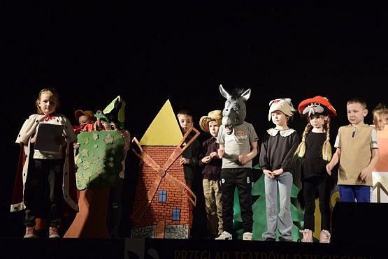 Grafika 7: Przegląd teatrów dziecięcych (25.03.2024)