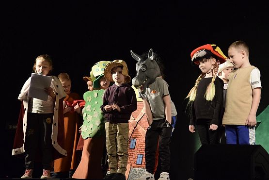 Grafika 8: Przegląd teatrów dziecięcych (25.03.2024)